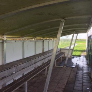 dugout-sneek3